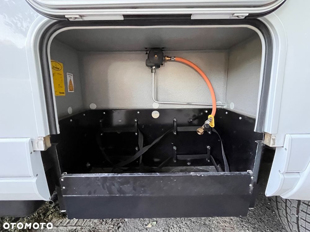 Fiat Pilote  P690 Evidence - 23