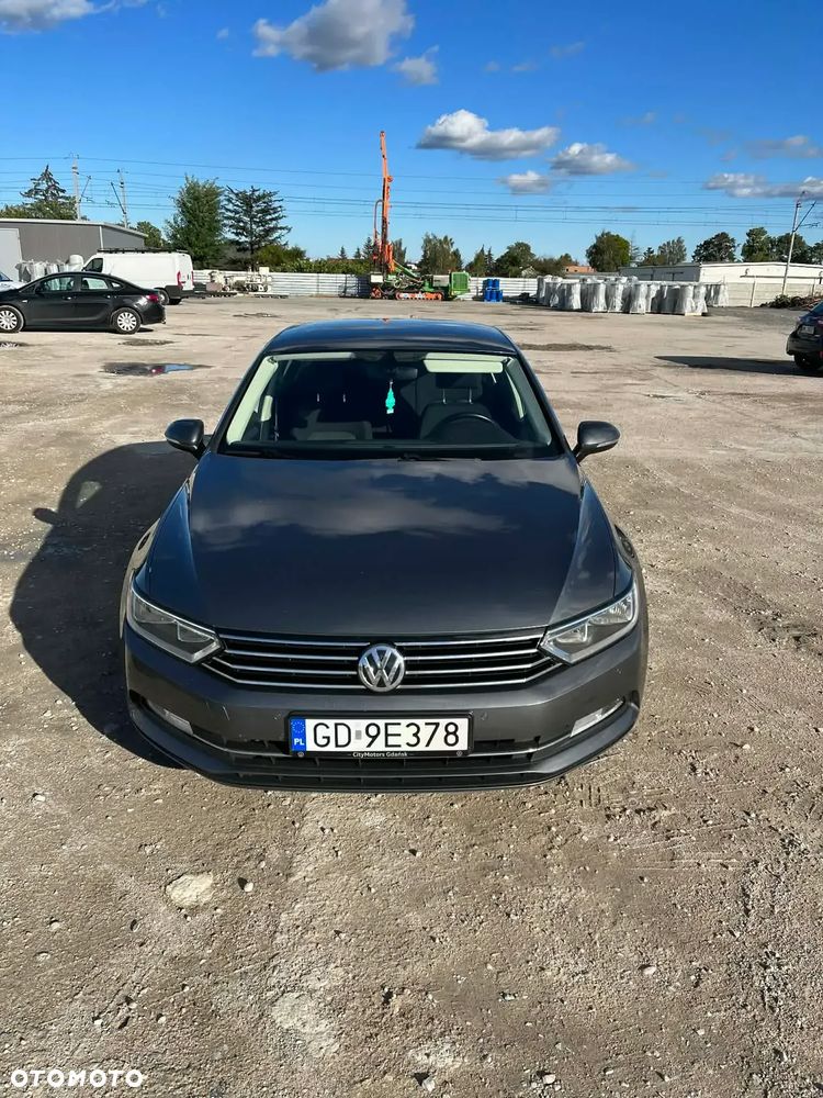 Volkswagen Passat 1.8 TSI BMT Comfortline - 2