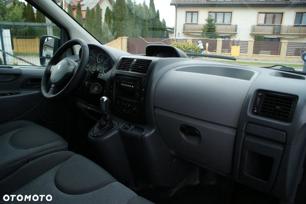 Peugeot Expert - 8