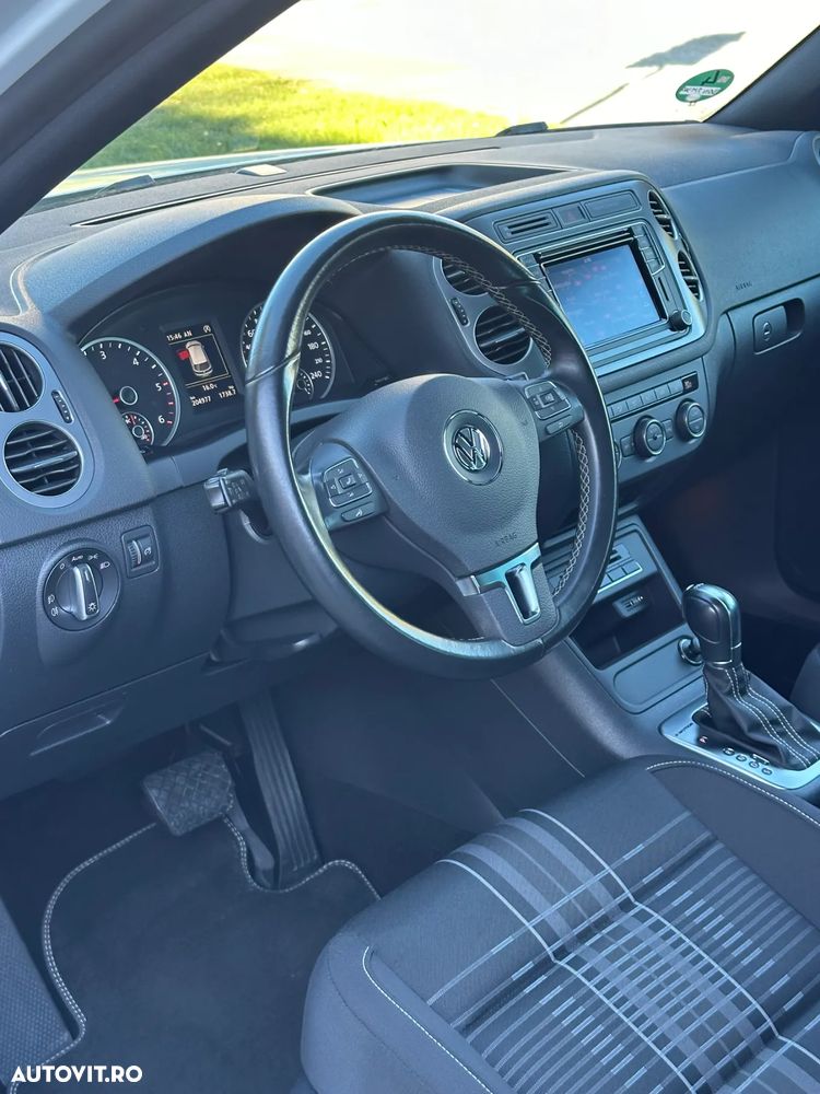 Volkswagen Tiguan 2.0 TDI SCR 4MOTION BlueMotion Technology DSG Lounge Sport & Style - 10