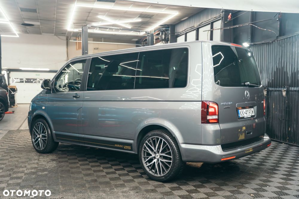 Volkswagen Multivan - 5