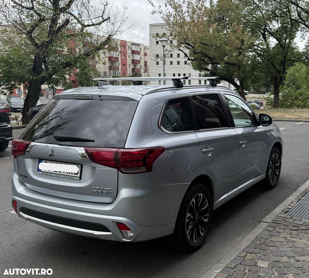 Mitsubishi Outlander 2.0 4WD - 4