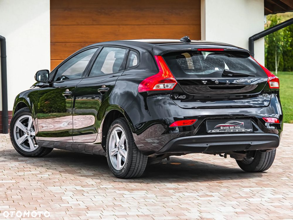 Volvo V40 D2 Momentum - 4
