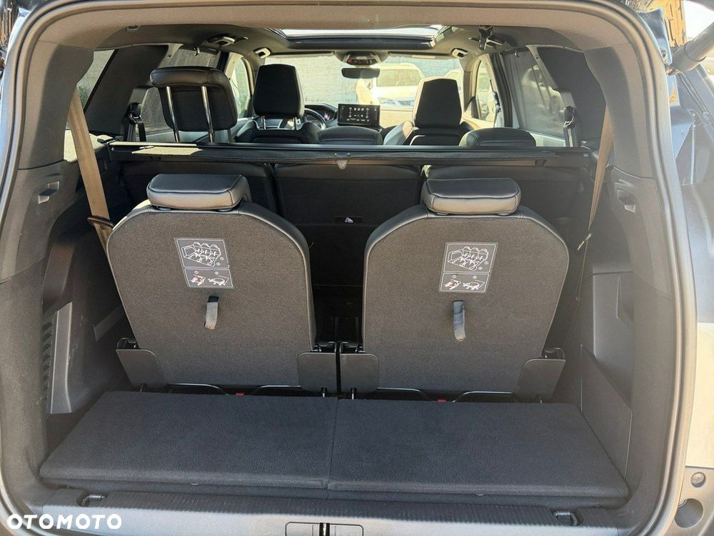 Peugeot 5008 - 12