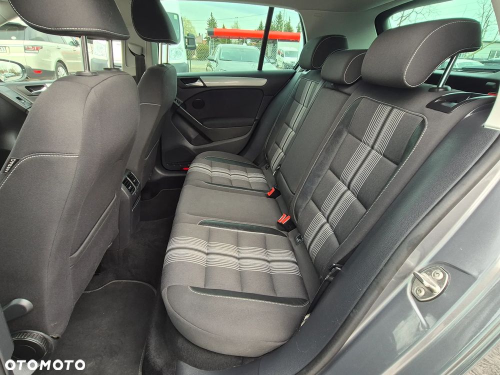 Volkswagen Golf 2.0 TDI DPF DSG MATCH - 25