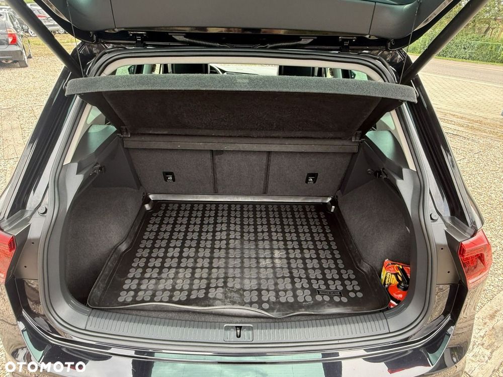 Volkswagen Tiguan - 38