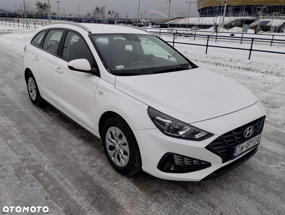 Hyundai i30 1.5 DPI Classic + - 7