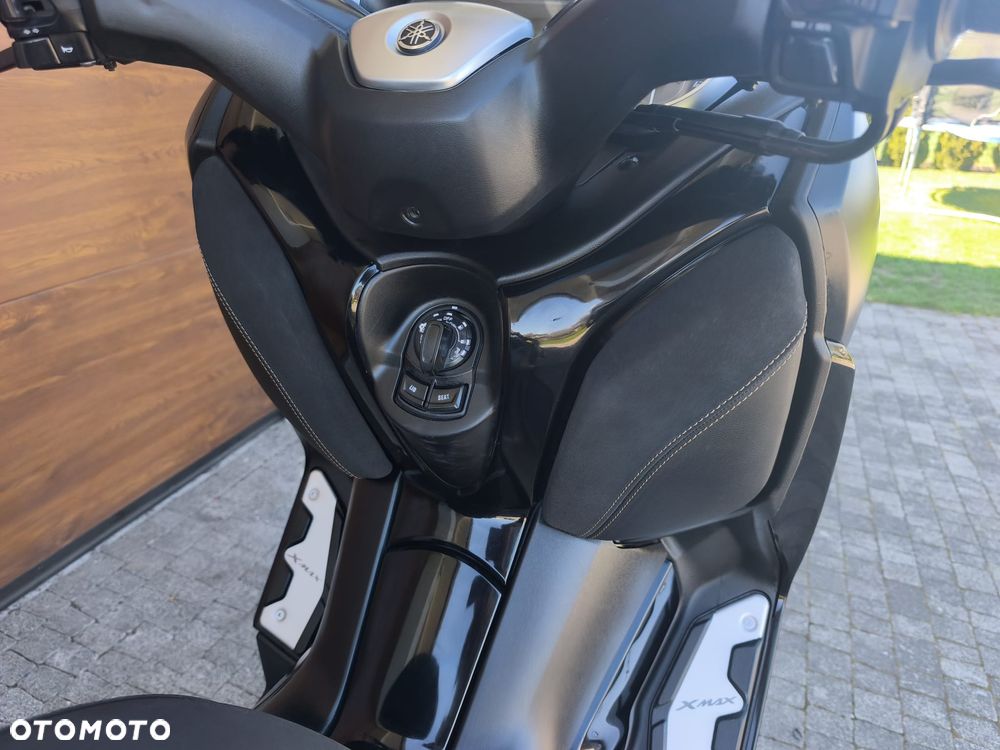 Yamaha X-max - 22