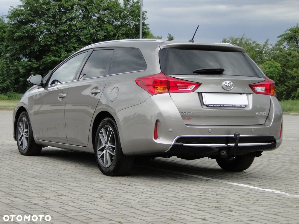 Toyota Auris 2.0 D-4D Prestige - 3