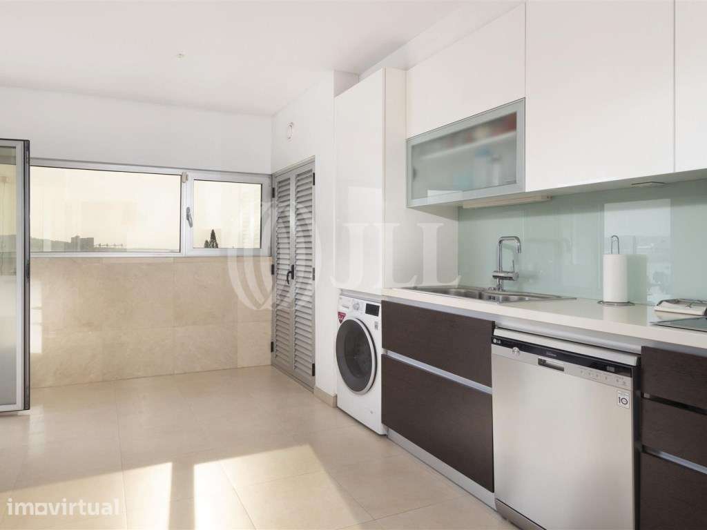 Apartamento T3 com varanda e garagem,em Algés, Oeiras - Grande imagem: 5/17