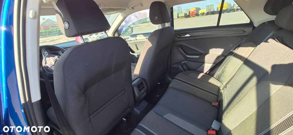 Volkswagen T-Roc - 22