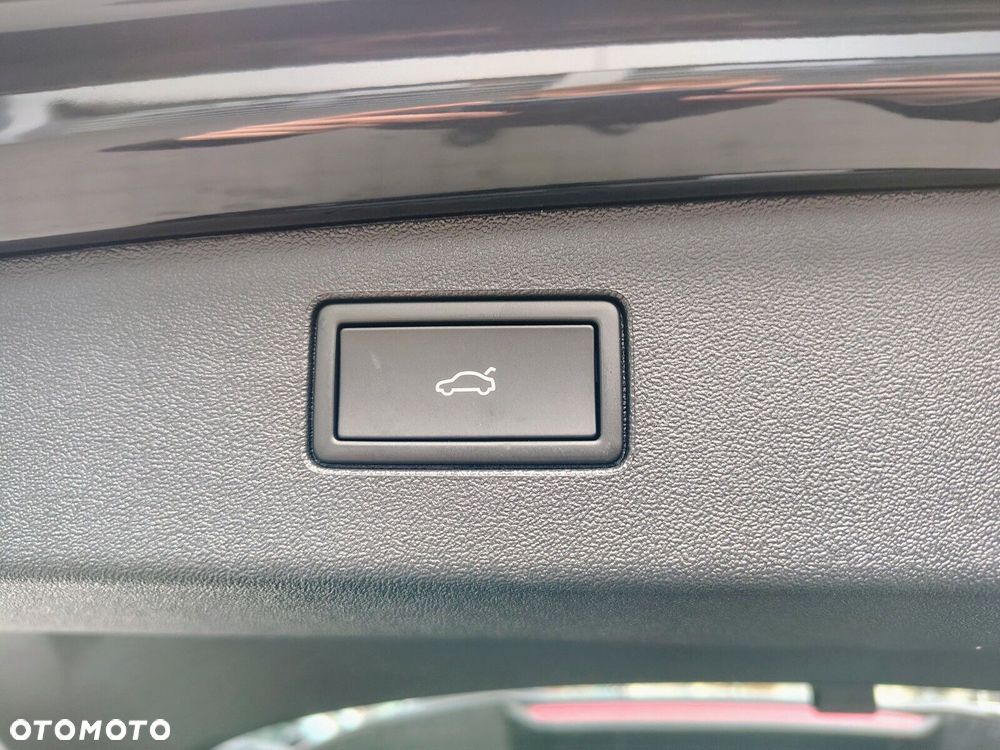 Volkswagen Tiguan - 13