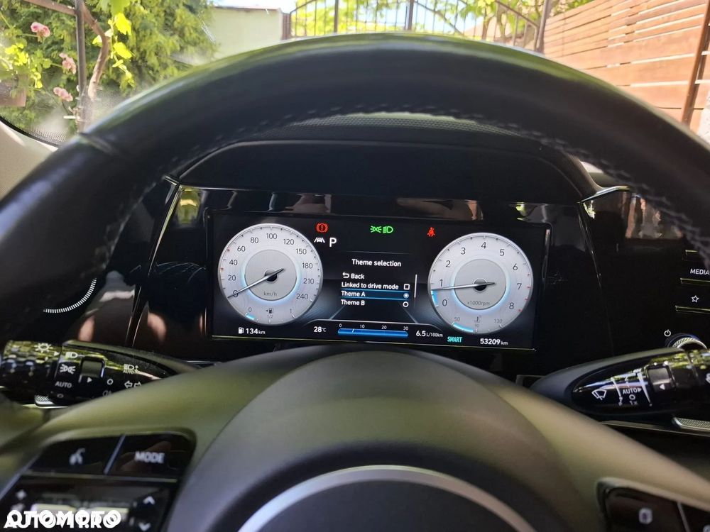 Hyundai Elantra 1.6 Premium - 17