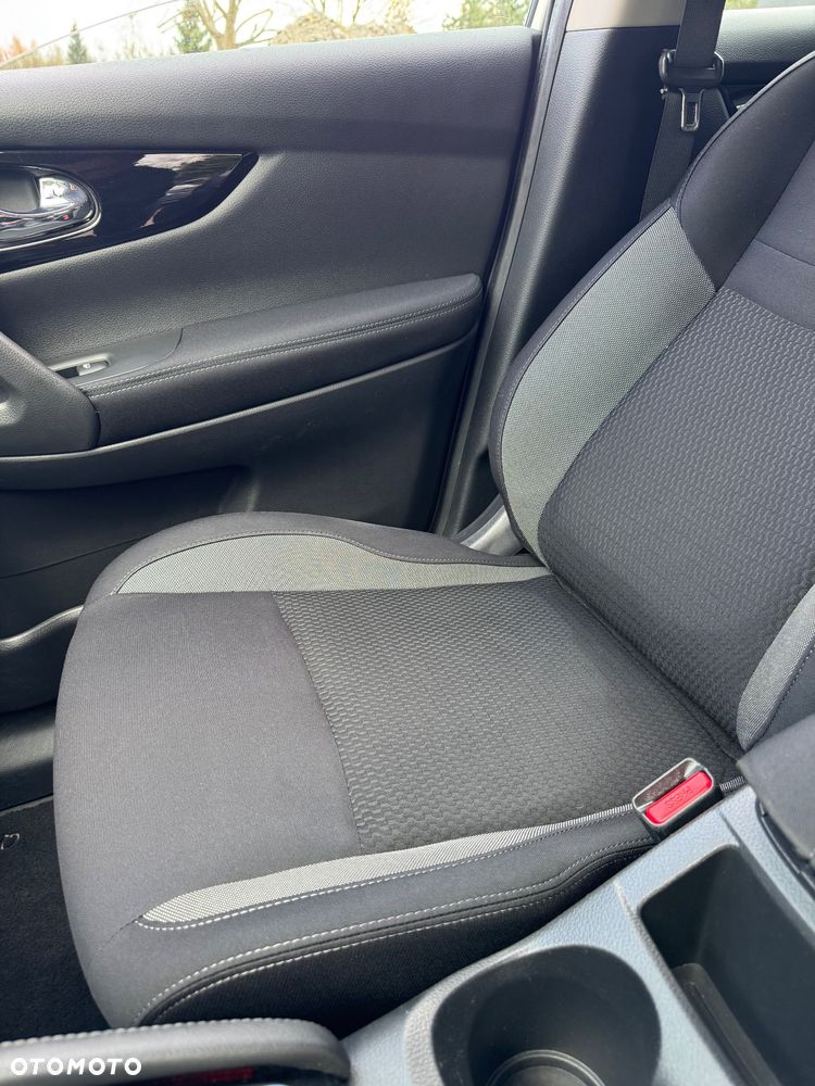 Nissan Qashqai 1.2 DIG-T N-Connecta Xtronic EU6 - 9
