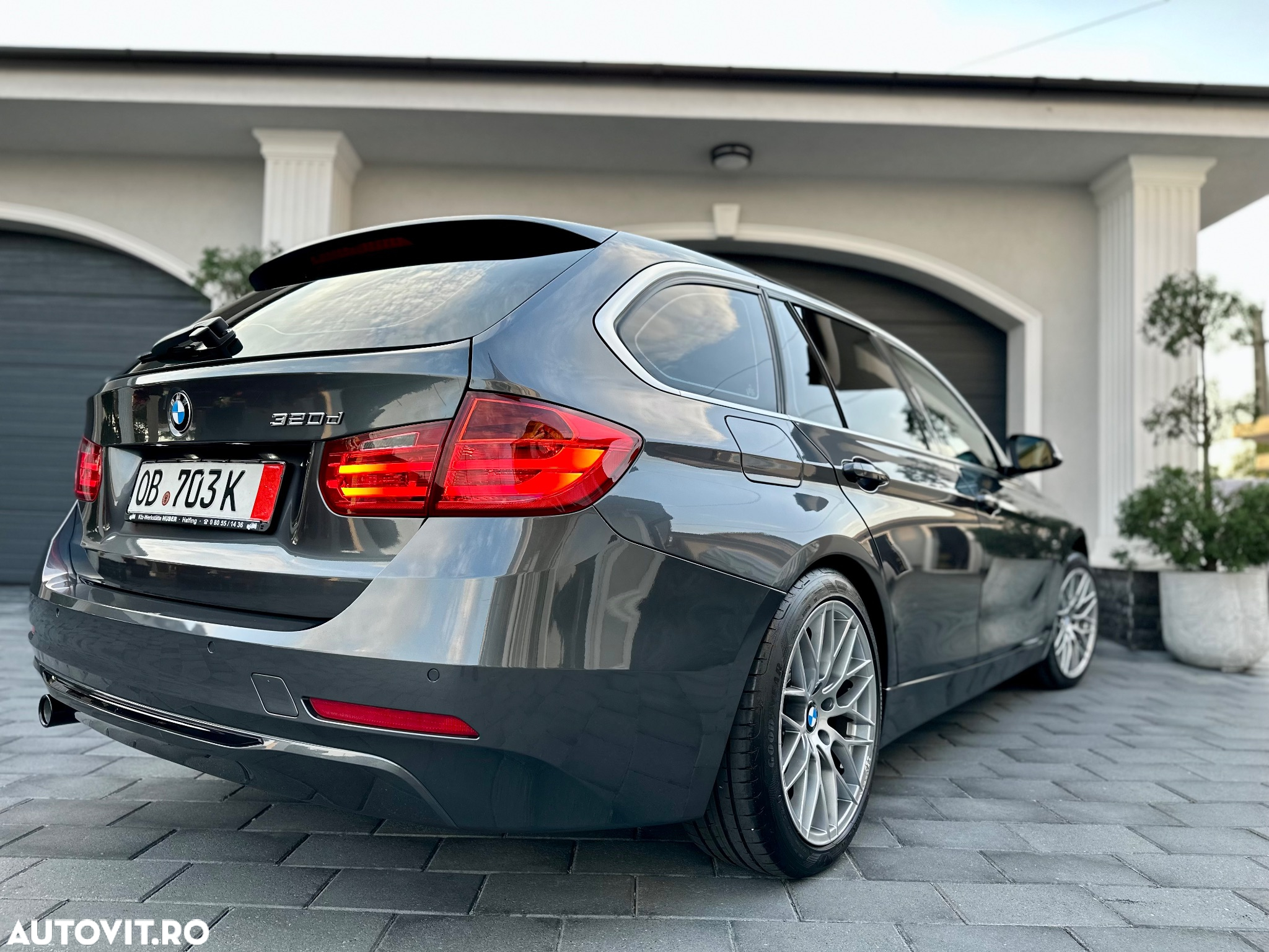 BMW Seria 3 320d Sport Line - 3