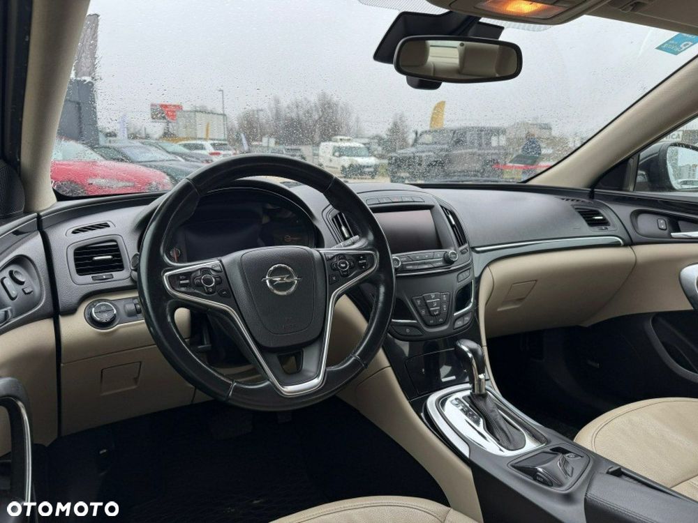 Opel Insignia 2.0 CDTI - 11
