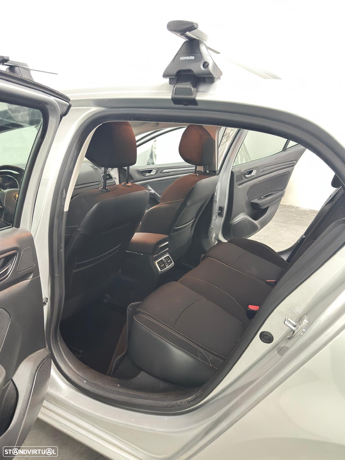 Renault Mégane 1.5 dCi Zen ECO - 8