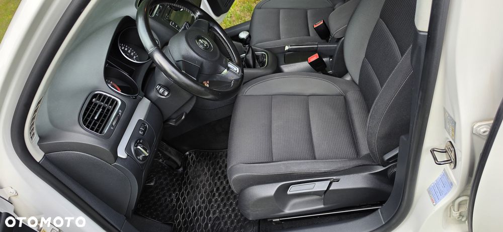 Volkswagen Golf 1.6 TDI Comfortline - 9