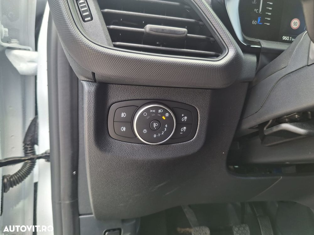 Ford TRANSIT COURIER - 11