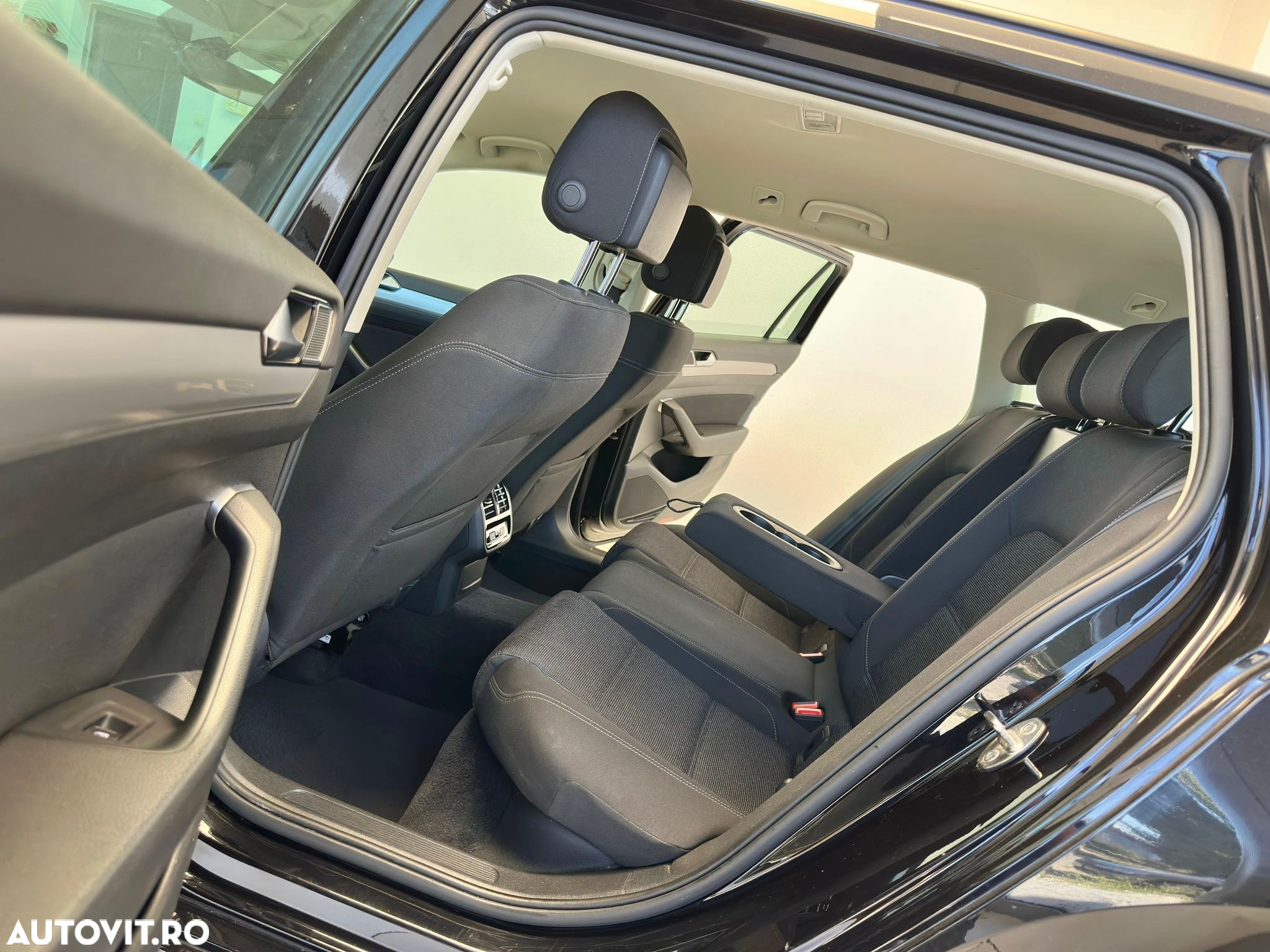 Volkswagen Passat Variant 2.0 TDI DSG Comfortline - 8