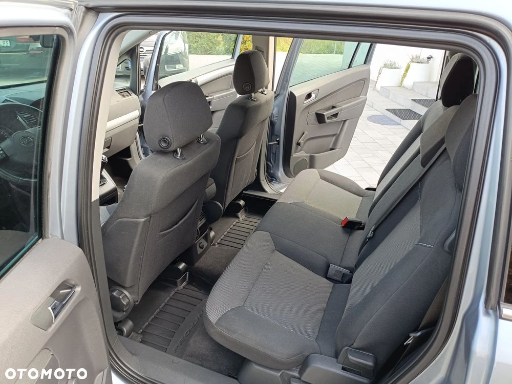 Opel Zafira - 16