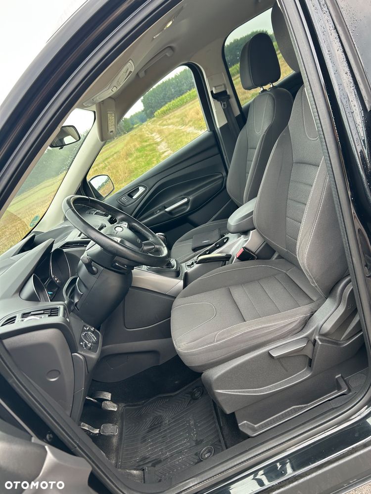 Ford Kuga 1.6 EcoBoost 2x4 SYNC - 17