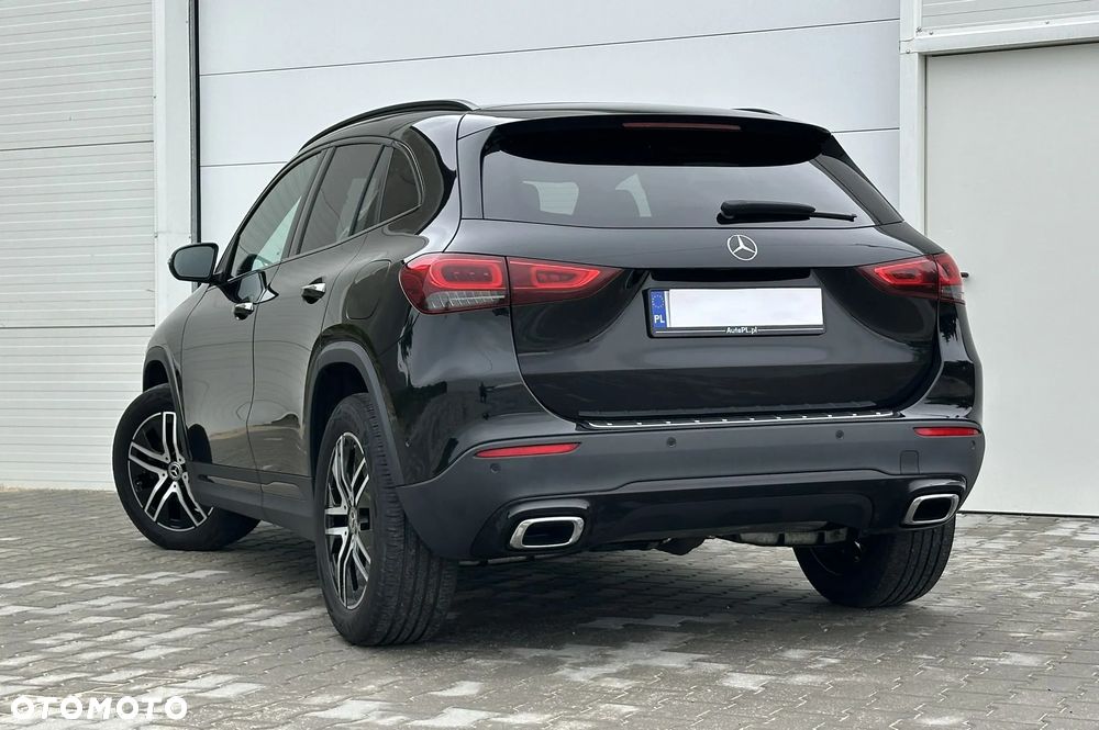 Mercedes-Benz GLA 200 4-Matic Progressive - 10