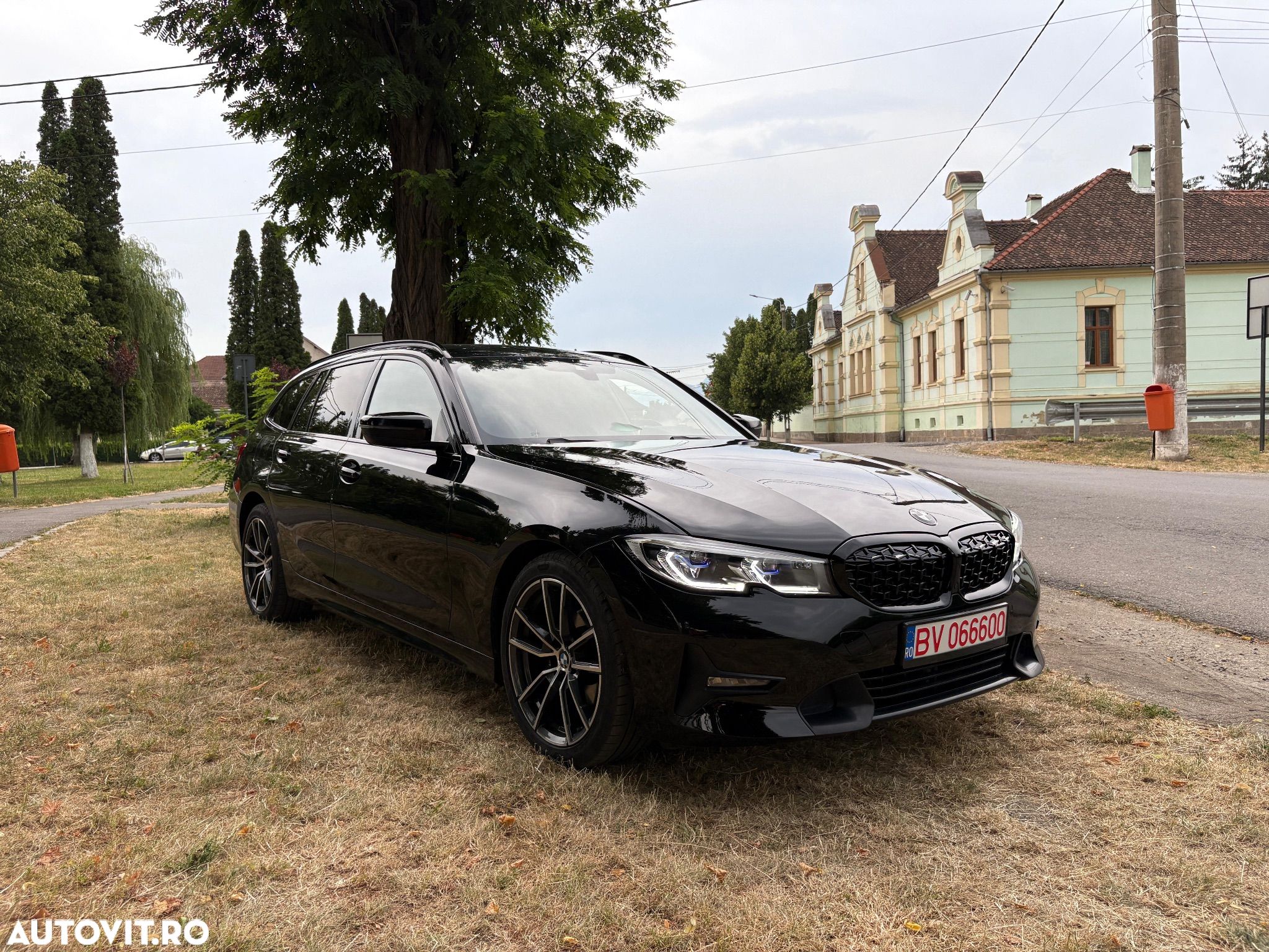 BMW Seria 3 320d Touring Aut. Sport Line - 1