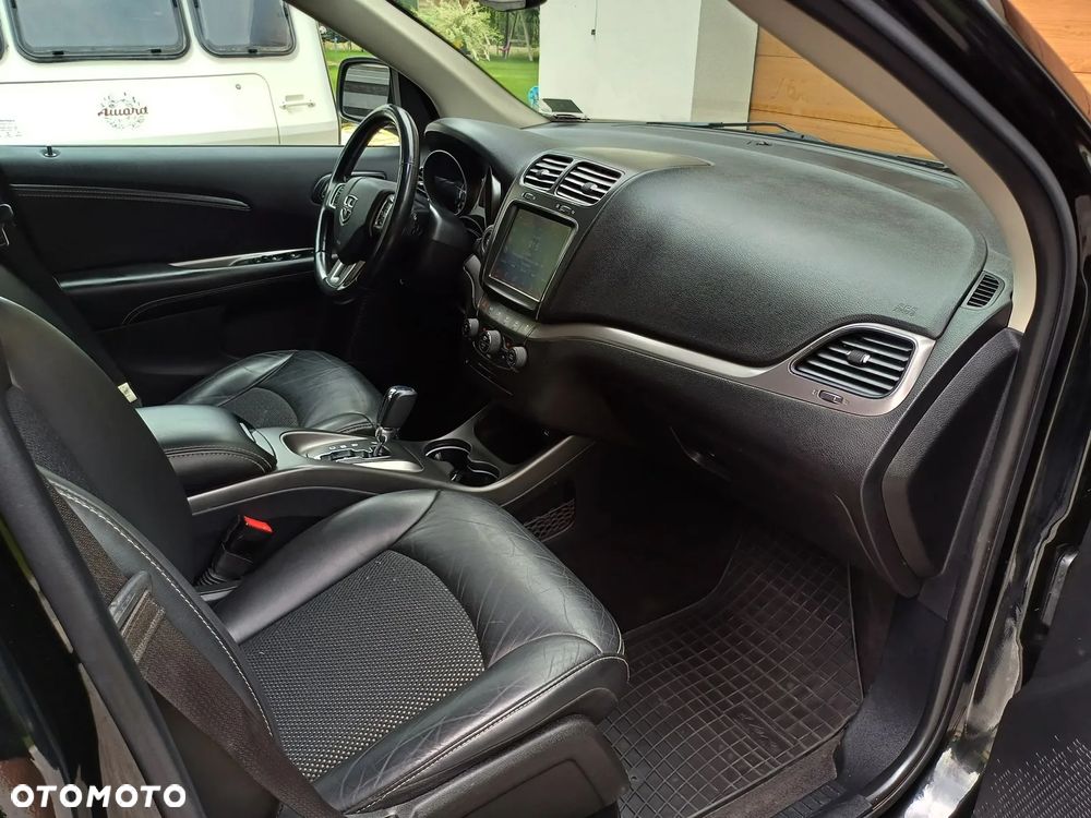 Dodge Journey - 11