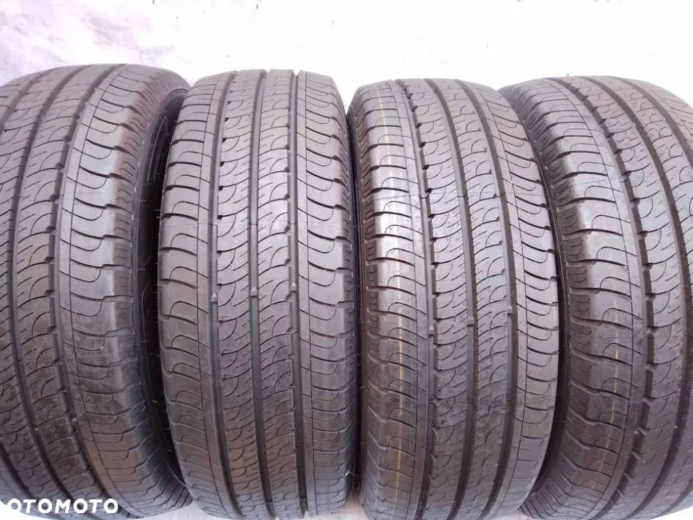 Goodyear EfficientGrip Cargo 215/65 R16C 109/107T 2024 - 1