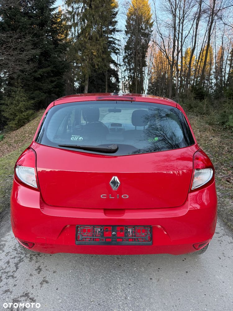 Renault Clio 1.2 16V Authentique - 6