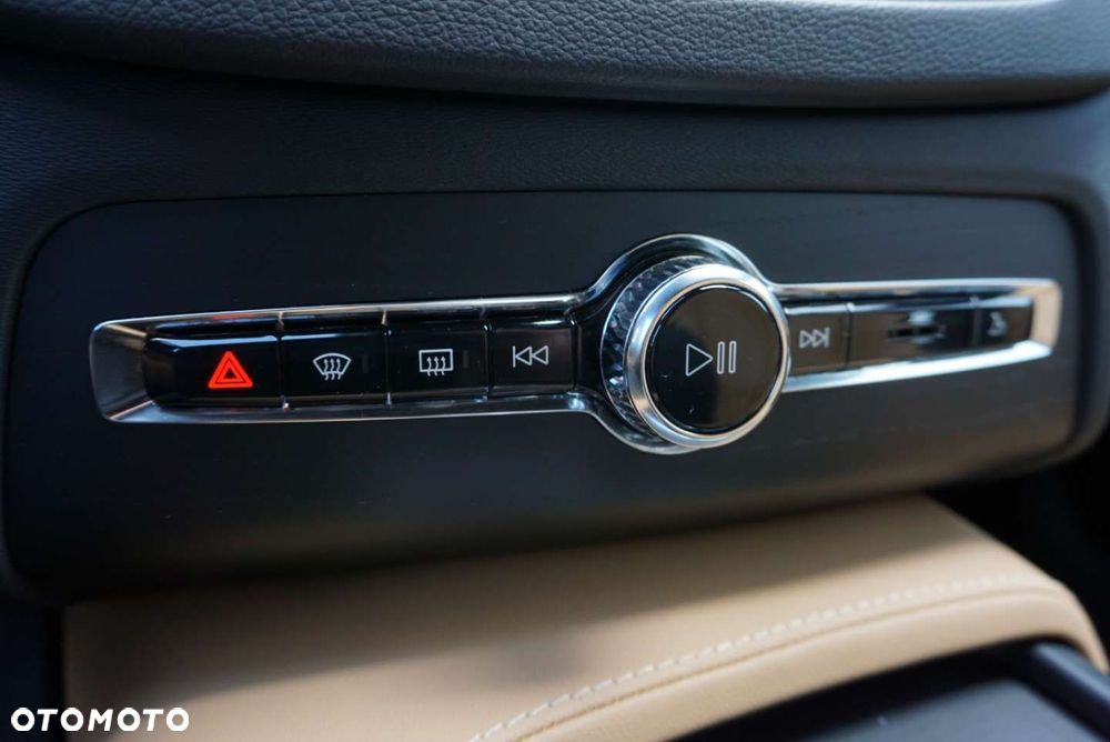 Volvo XC 90 - 11