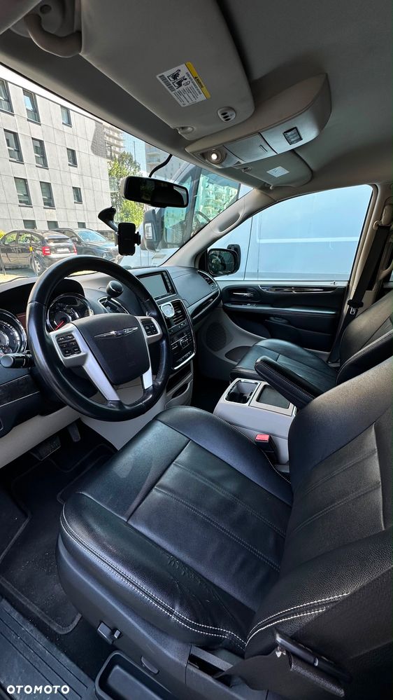 Chrysler Town & Country 3.6 Touring - 21