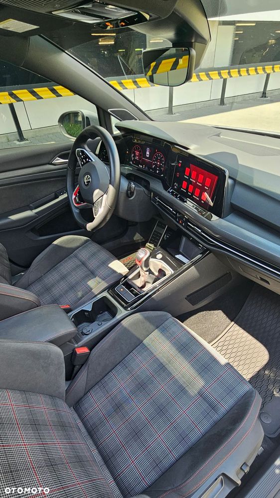 Volkswagen Golf - 16