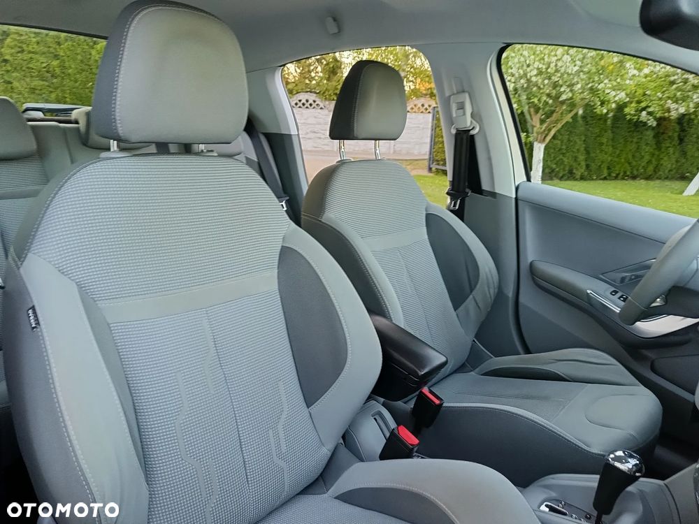 Peugeot 208 120 VTI Automatik Allure - 16