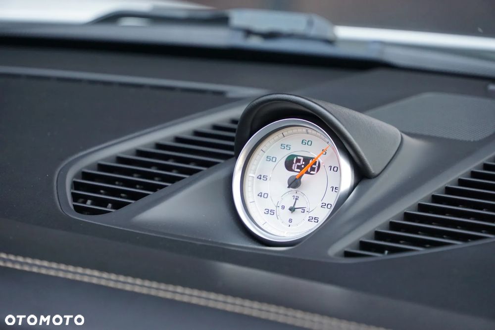 Porsche 911 - 33