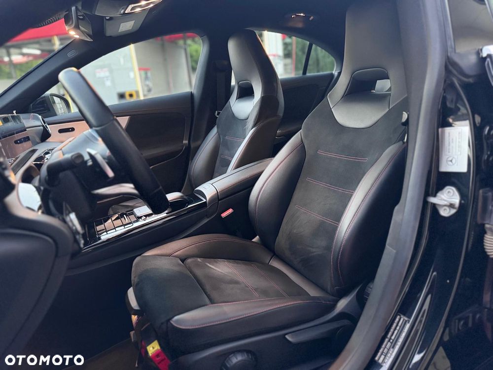 Mercedes-Benz CLA 180 AMG Line 7G-DCT - 20