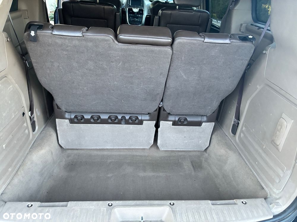 Lancia Voyager 2.8CRD Platinum - 25