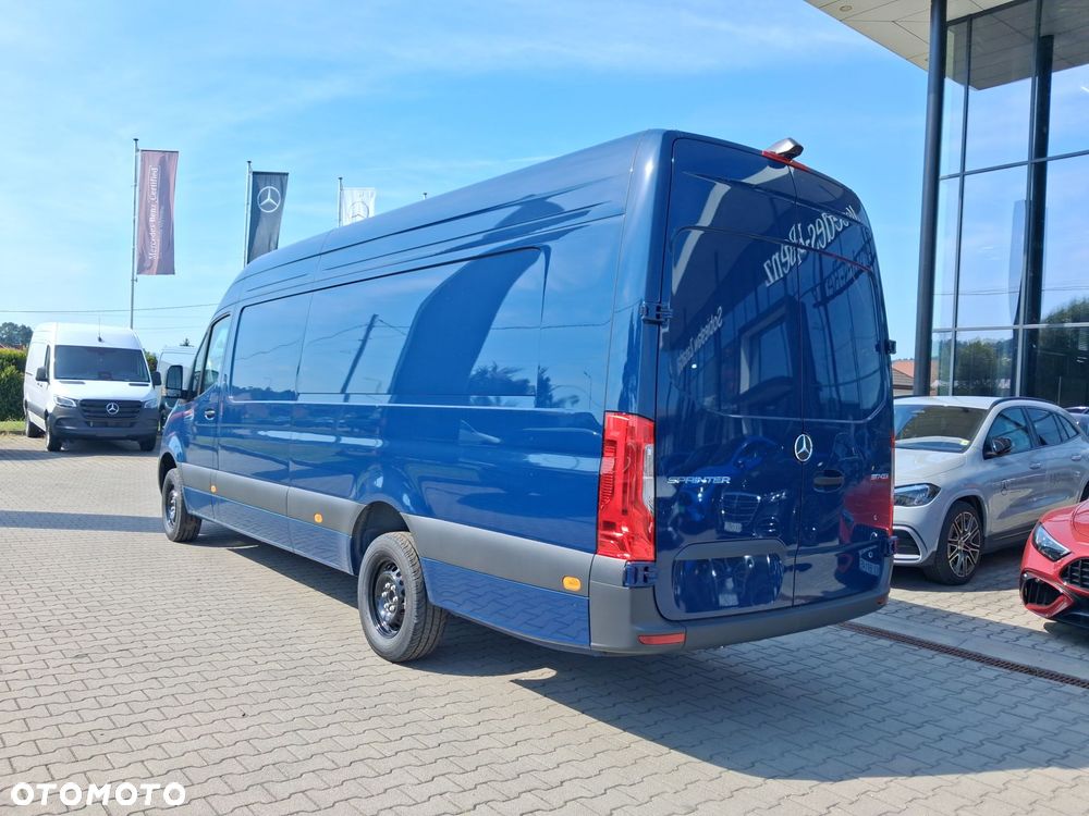 Mercedes-Benz Sprinter - 12
