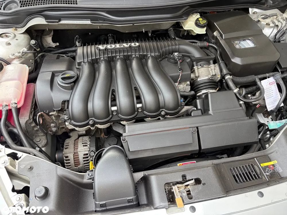 Volvo C70 2.4i Momentum - 16