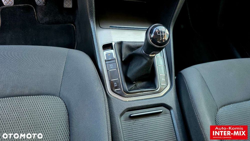 Volkswagen Golf Sportsvan - 32