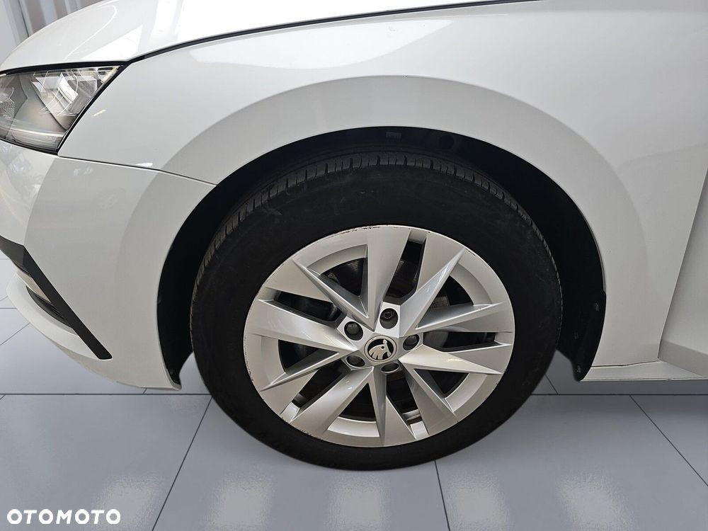 Skoda Octavia 2.0 TDI Ambition DSG - 35