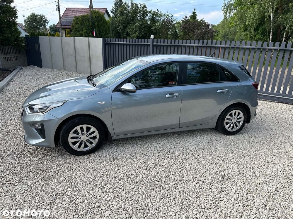 Kia Ceed 1.4 L - 5
