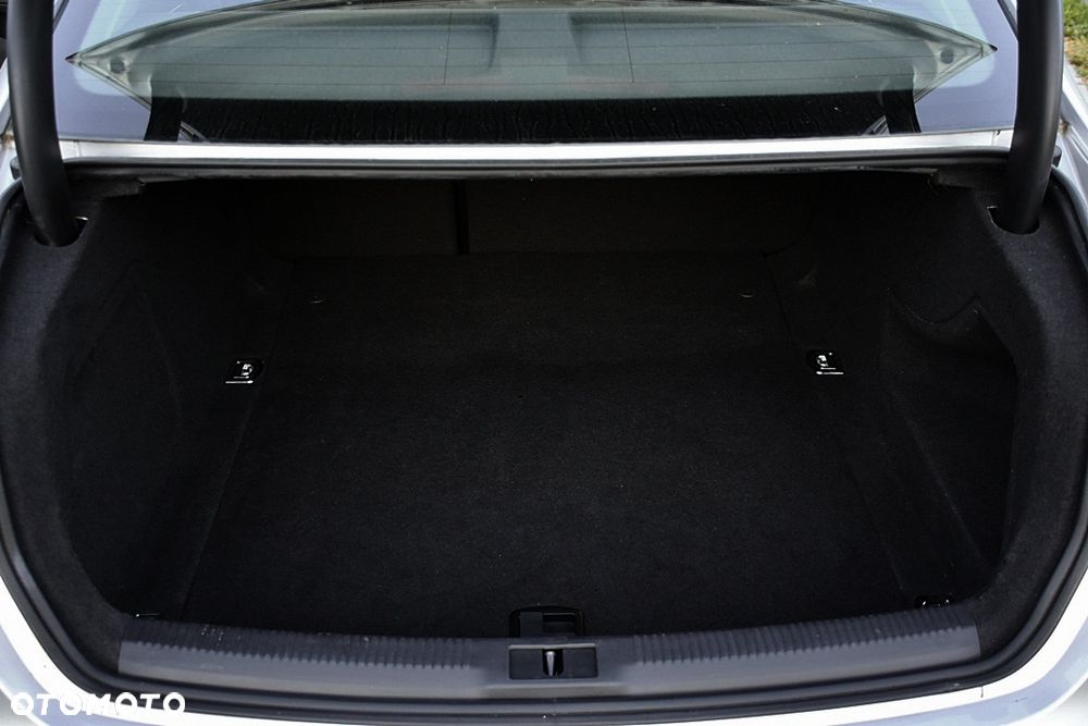 Audi A4 Limousine 1.8 TFSI quattro Attraction - 28