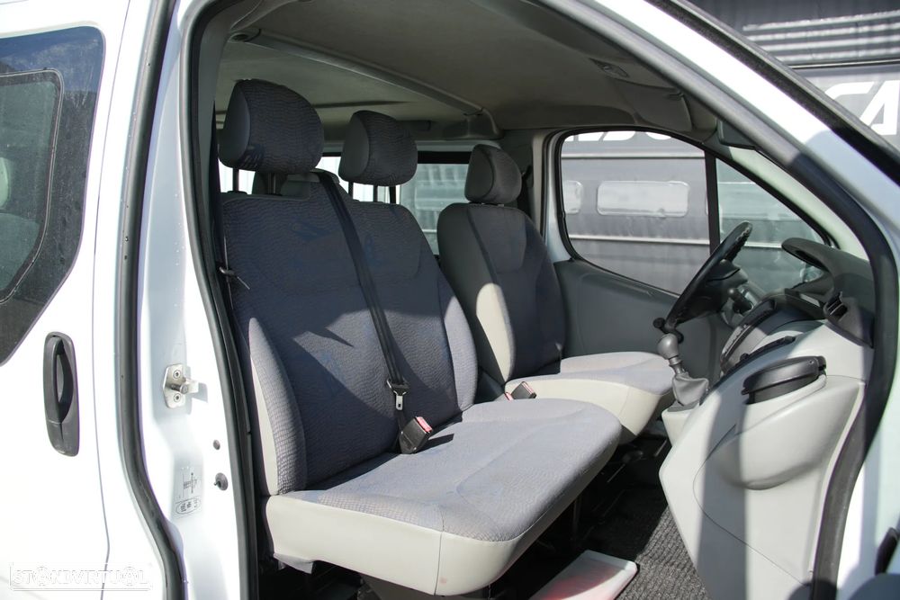 Renault Trafic 9Lugares 1.9DCI - 13
