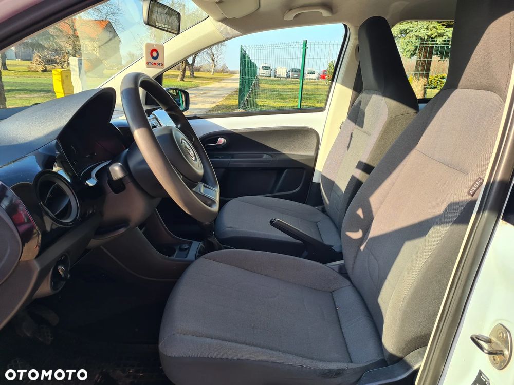 Volkswagen up! - 8