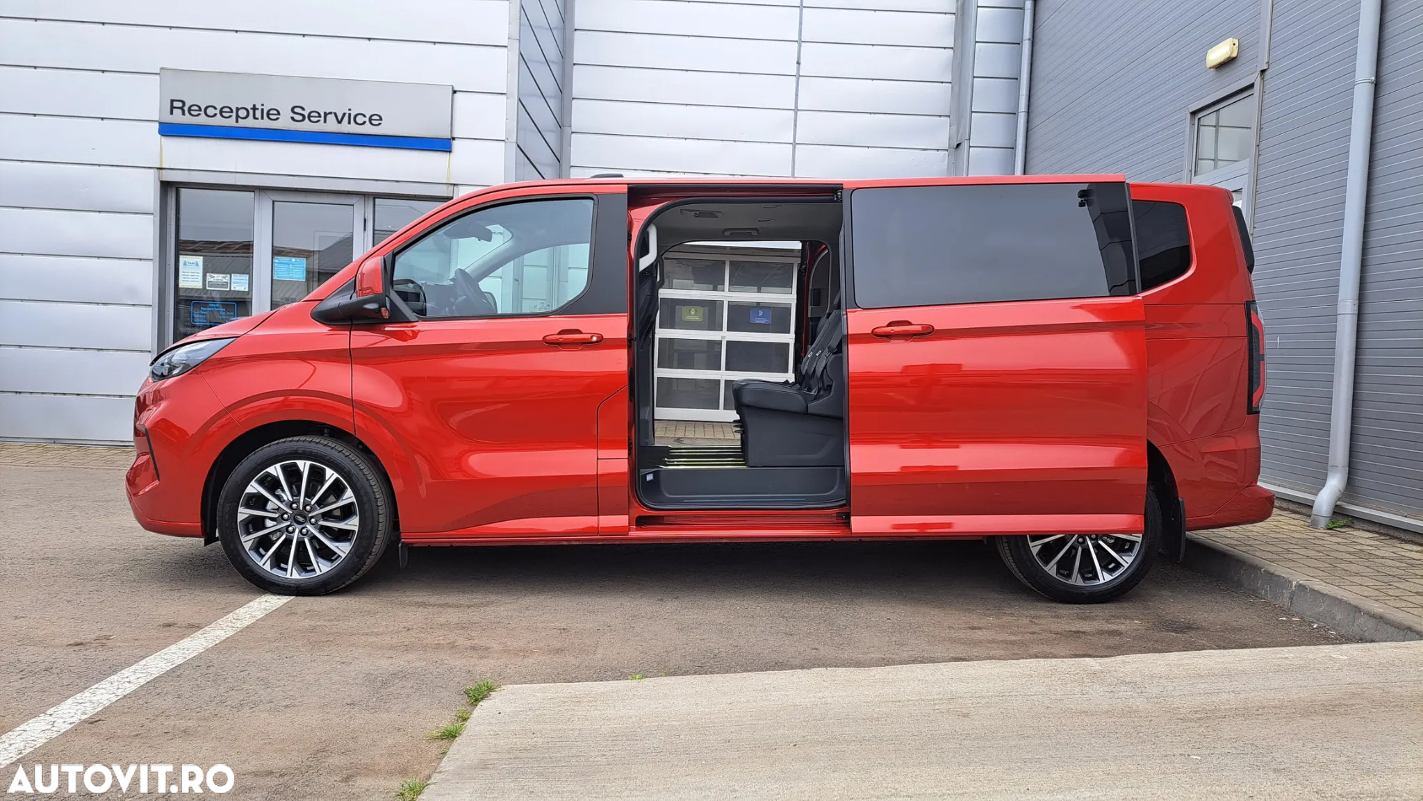 Ford Tourneo Custom 320 L2H1 4x4 Autm. TitaniumX - 8