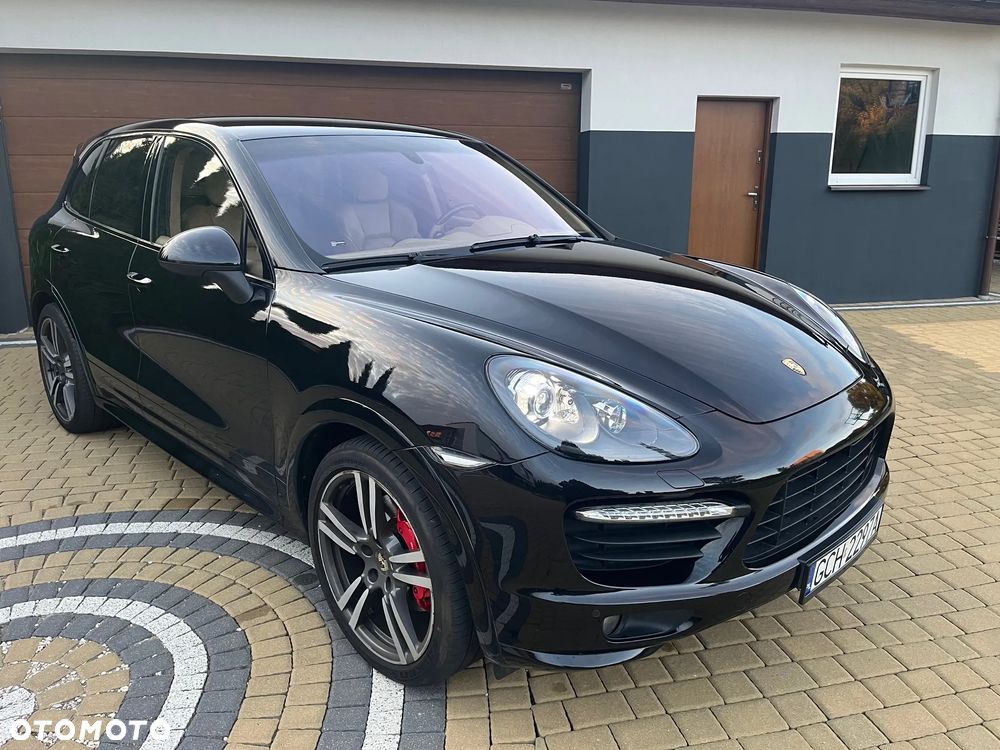 Porsche Cayenne GTS - 2