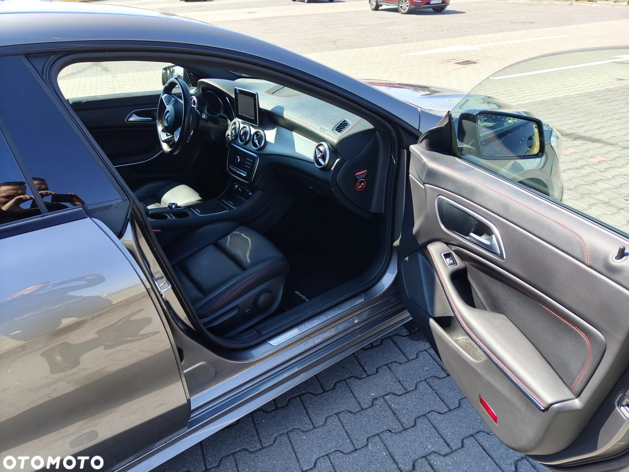 Mercedes-Benz CLA 220 4-Matic AMG Line - 4