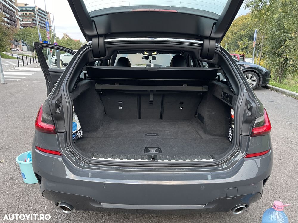BMW Seria 3 330i AT - 28